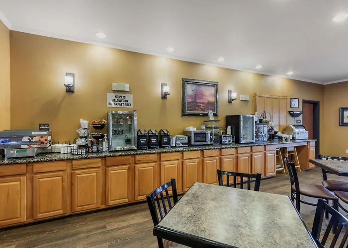 Best Western Plus Red River Inn